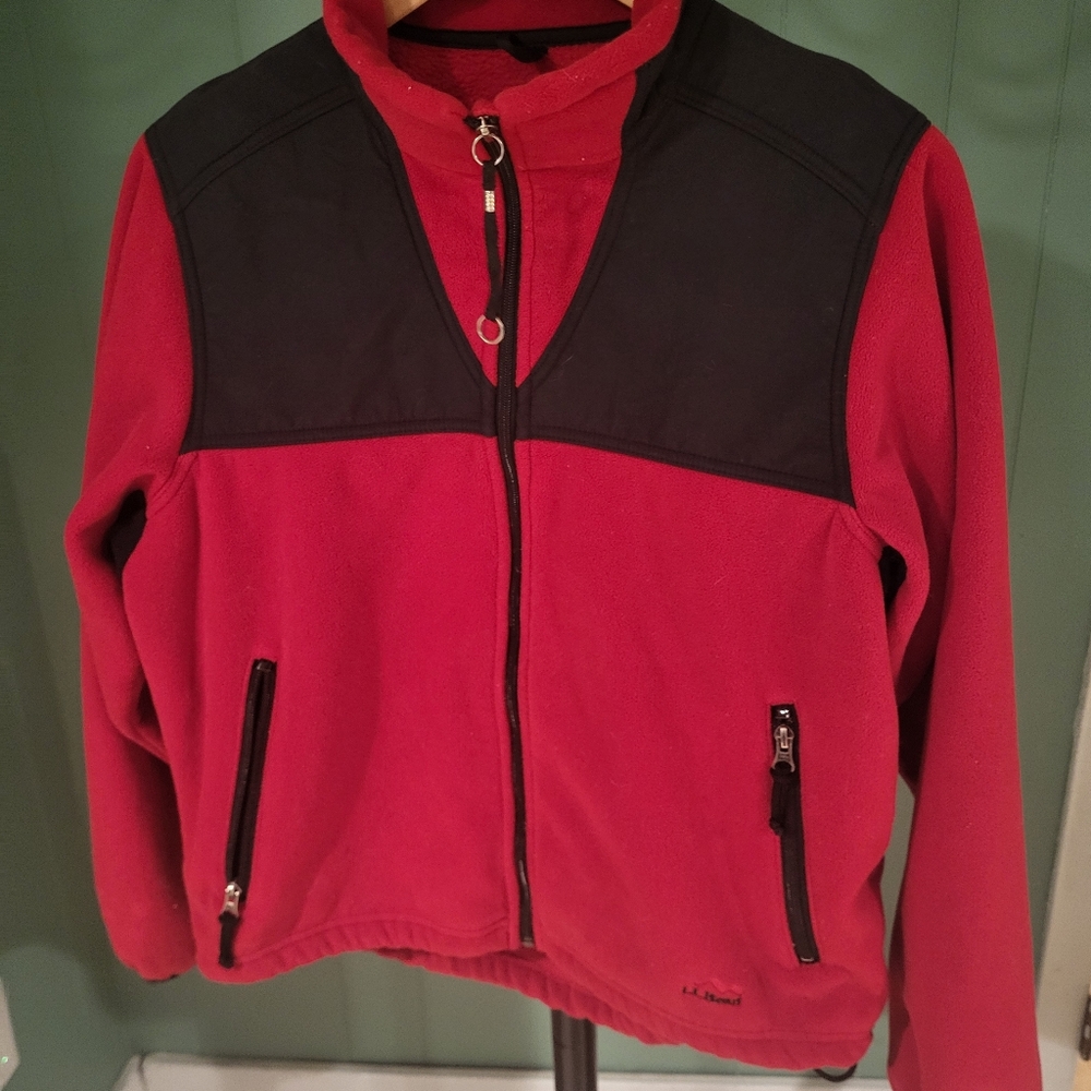 Red Fleece Jacket/Black Yoke, LL Bean, MD, Gorpcore, Athleisure